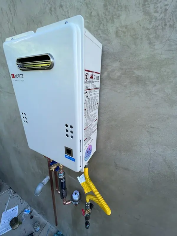 Tankless water heater installation for Valencia homes